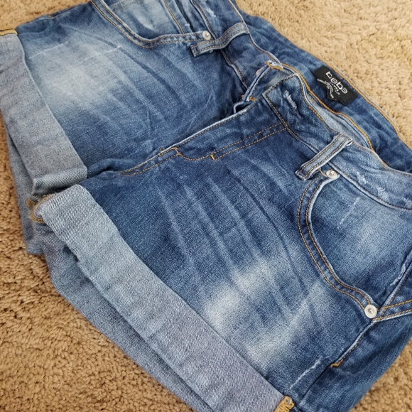 Bebe Rollo Cuff Boyfriend Short - Picture 4 of 6